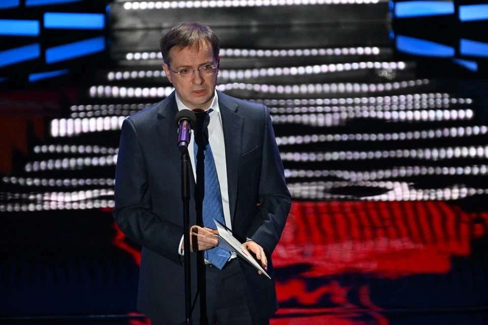 СК расследует угрозы украинских радикалов Владимиру Мединскому: подробности