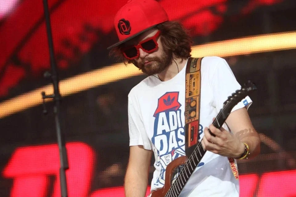 Суд запретил в России песню рэпера Noize MC*