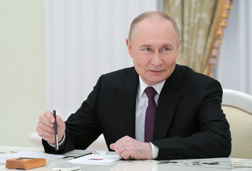 Путин заявил, что в России растет количество желающих создать многодетную семью