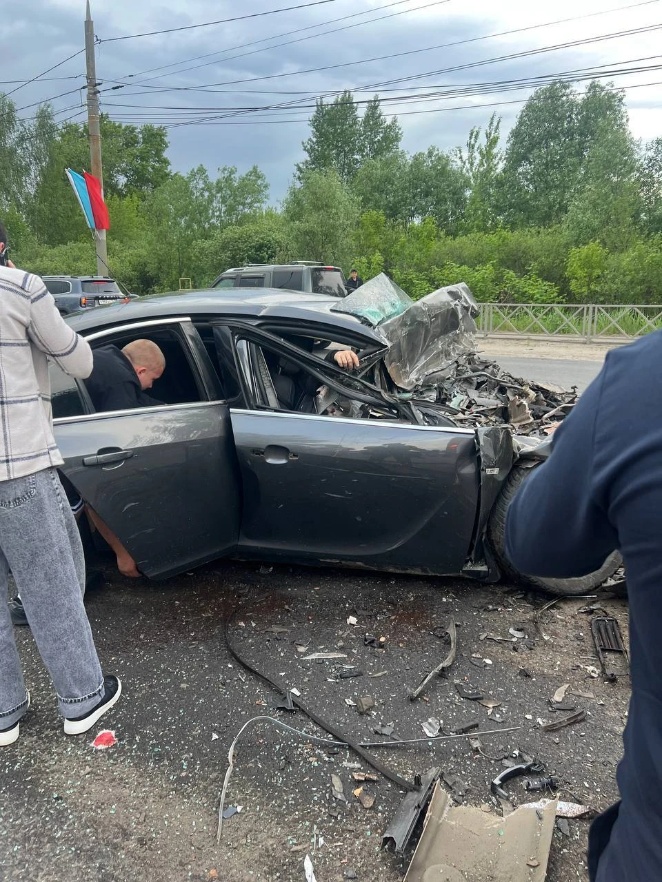 Иномарка серьезно пострадала. Фото: телеграм-канал Жесть Ярославль