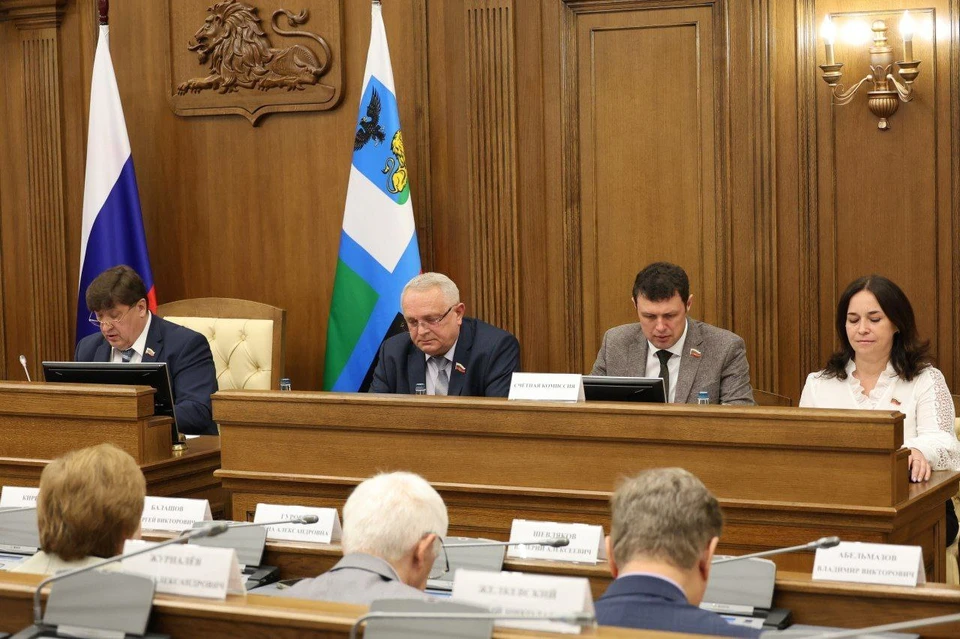 Фото — архив пресс-службы Белгородской облдумы.