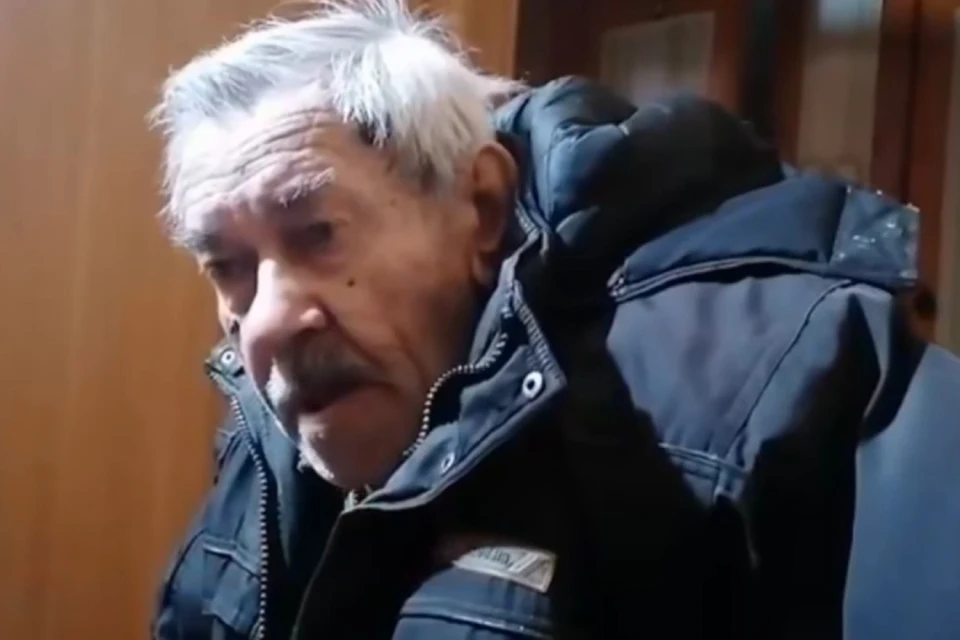 Иван Петрович даже ходил по квартире в той же одежде, в которой отправлялся на улицу - так холодно было в помещениях. Фото: Народный фронт