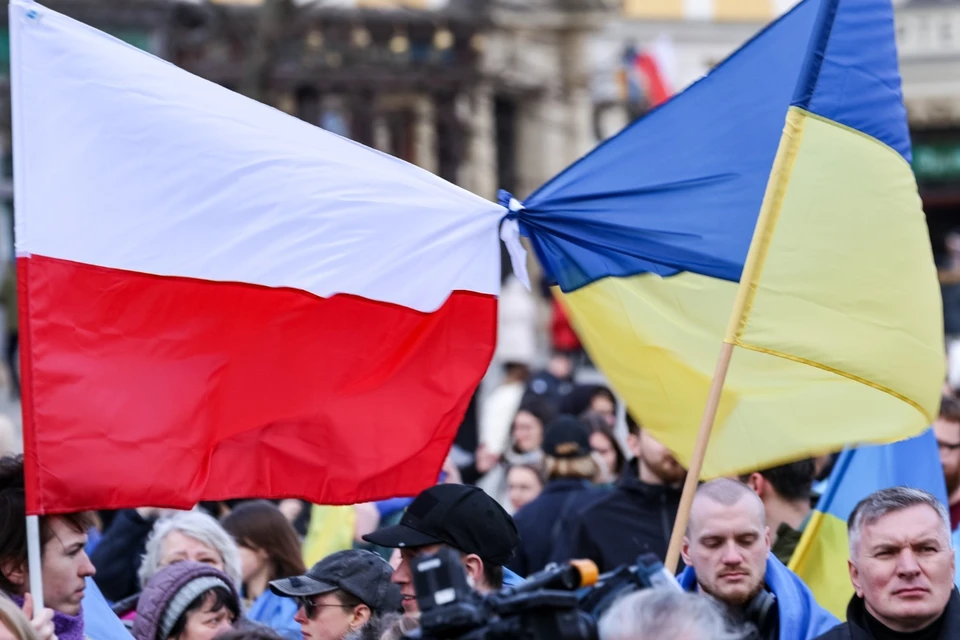 Telegraph: между Украиной и Польшей вспыхнул конфликт из-за Волынской резни
