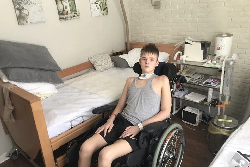 Никита пока прикован к инвалидной коляске. Фото: Личный архив