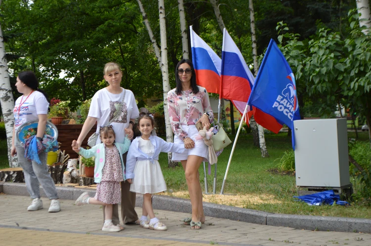 «Мы гордимся нашей страной!»: Как в Донецке отметили День России