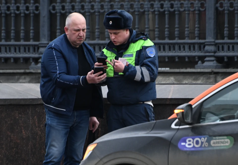 Мужчина заказал поддельные права через интернет-объявление.