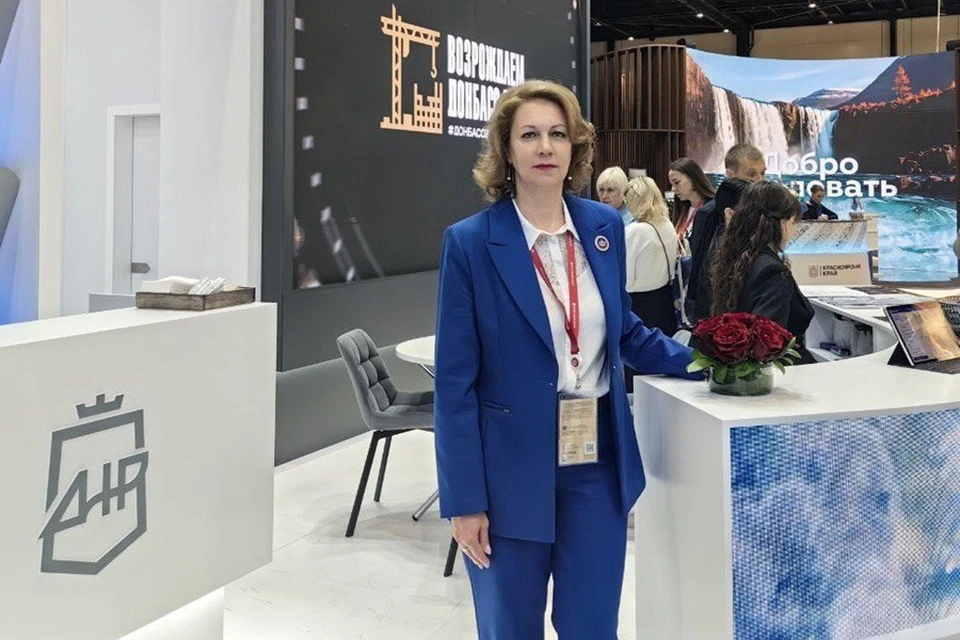 Вице-премьер ДНР приняла участие в фармацевтическом форуме на полях ПМЭФ-2025. Фото: ТГ/Толстыкина