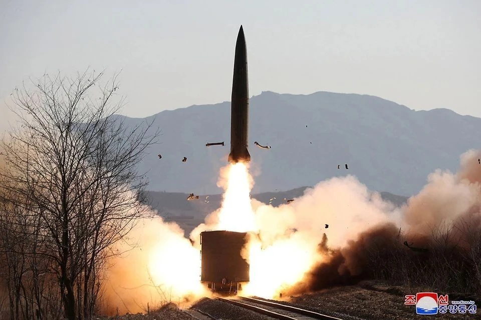 Reuters: КНДР запустила свыше десяти баллистических ракет в направлении Китая