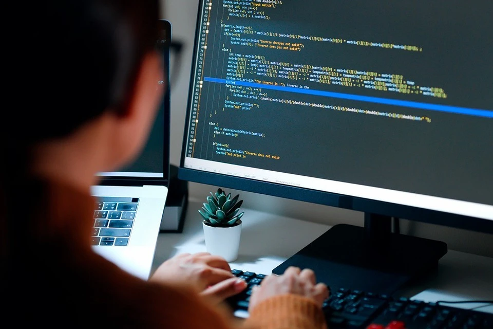 В Совфеде предложили обложить IT-гигантов налогом 3% от выручки за услуги в РФ