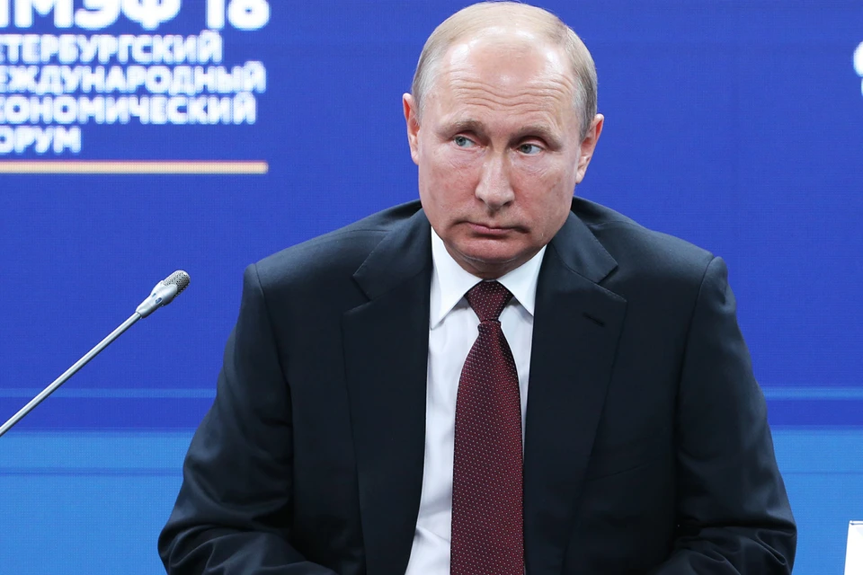 Песков: Путин во время ПМЭФ-2025 контактирует с иностранным бизнесом
