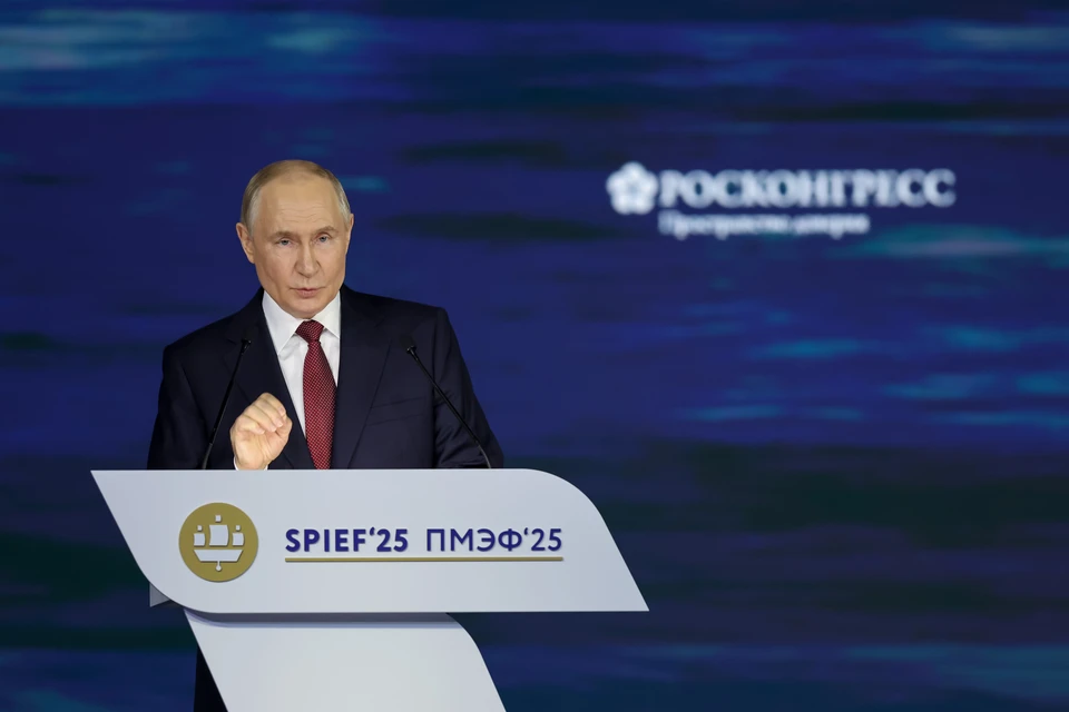 Владимир Путин похвалил российские маркетплейсы. Фото: Вячеслав Викторов / РОСКОНГРЕСС.