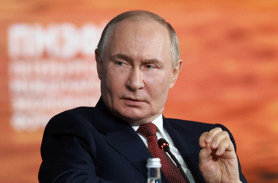Владимир Путин выступил с большой речью на пленарной сессии Петербургского международного экономического форума.