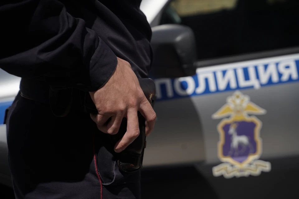 Мужчина назначал стоимость по граммам и в долларах.