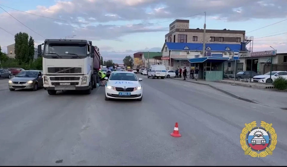 ДТП произошло на оживленном перекрестке Автозаводской и Неждановой.