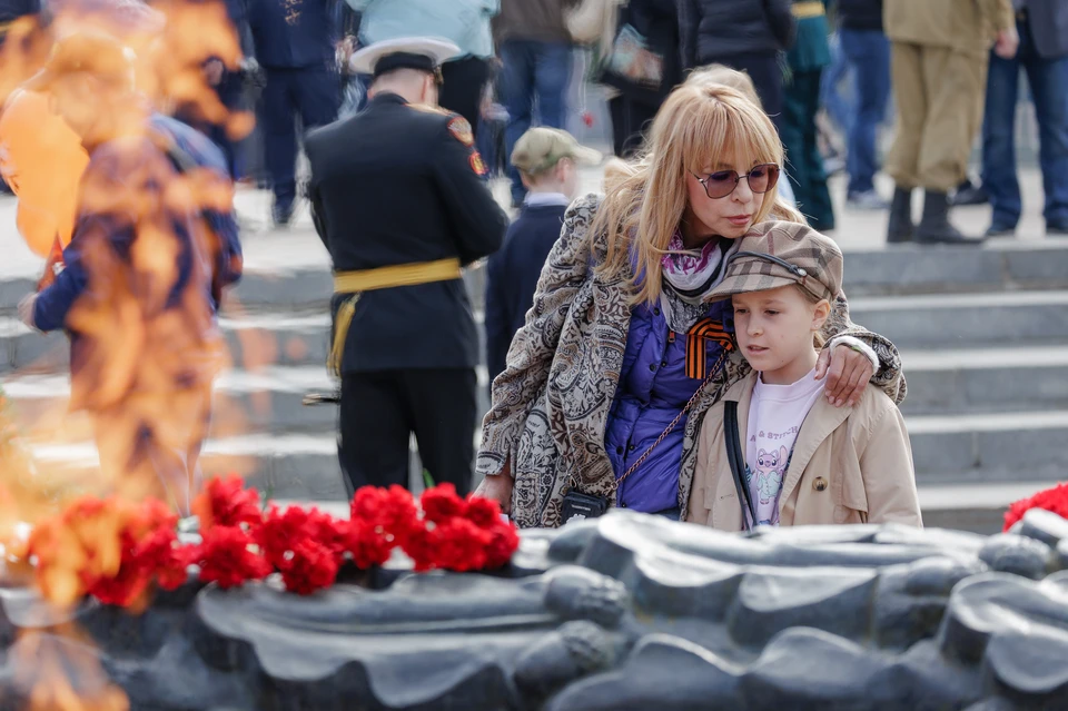 Все начнется с памятного митинга у мемориала «Боевая слава Тихоокеанского флота».