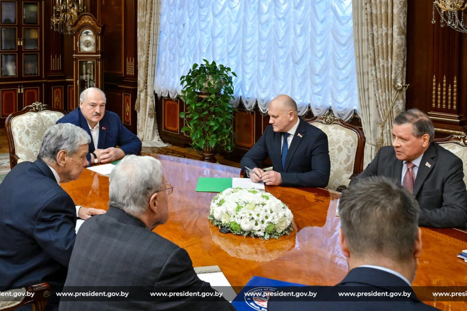 Постпред в ООН Рыбаков сказал, что обсуждают Беларусь и США. На снимке Валентин Рыбаков рядом с главой КГБ Беларуси Иваном Тертелем. Фото: president.gov.by