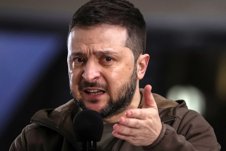 Чем отчаяннее положение, тем громче крики из Киева