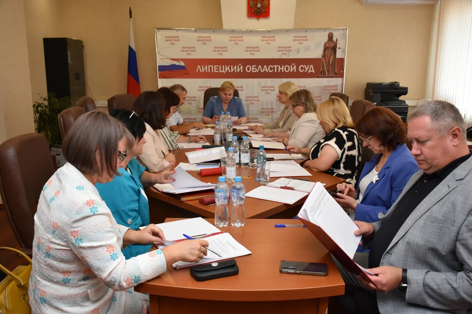 Судьи Липецкой области поддержали идею ежегодно проводить Дни открытых дверей. Фото предоставлено Объединенной пресс-службой судебной системы региона.