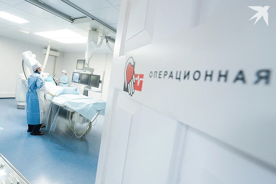 Минздрав Мурманской области сообщает, что в Мурманской областной клинической больнице успешно провели высокотехнологичные операции на сердце методом малоинвазивной хирургии TAVI.