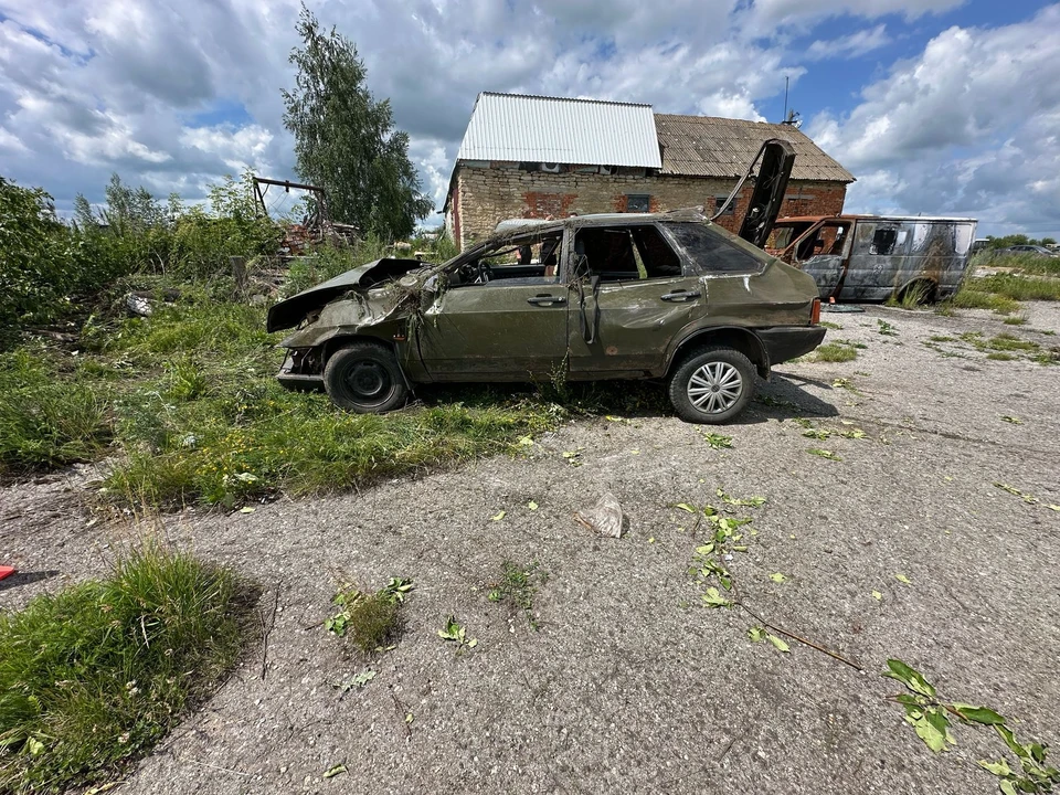 Пассажирку с травмой госпитализировали, причины ДТП устанавливают автоинспекторы. Фото управления Госавтоинспекции по Липецкой области.