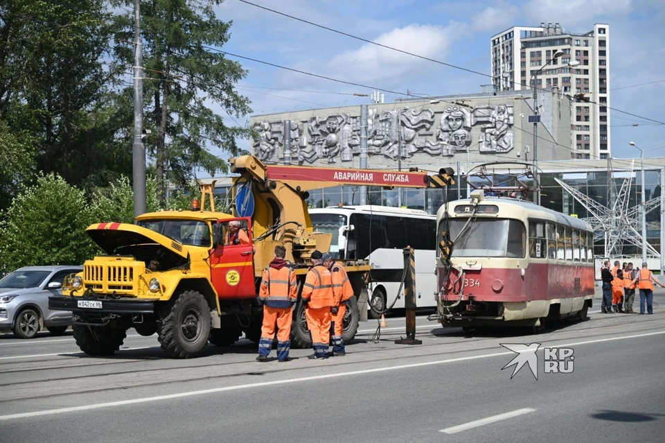 На месте работают аварийные службы