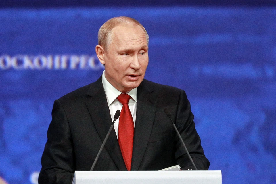 Путин: в России с начала этого года зарплаты выросли на 4% в реальном выражении