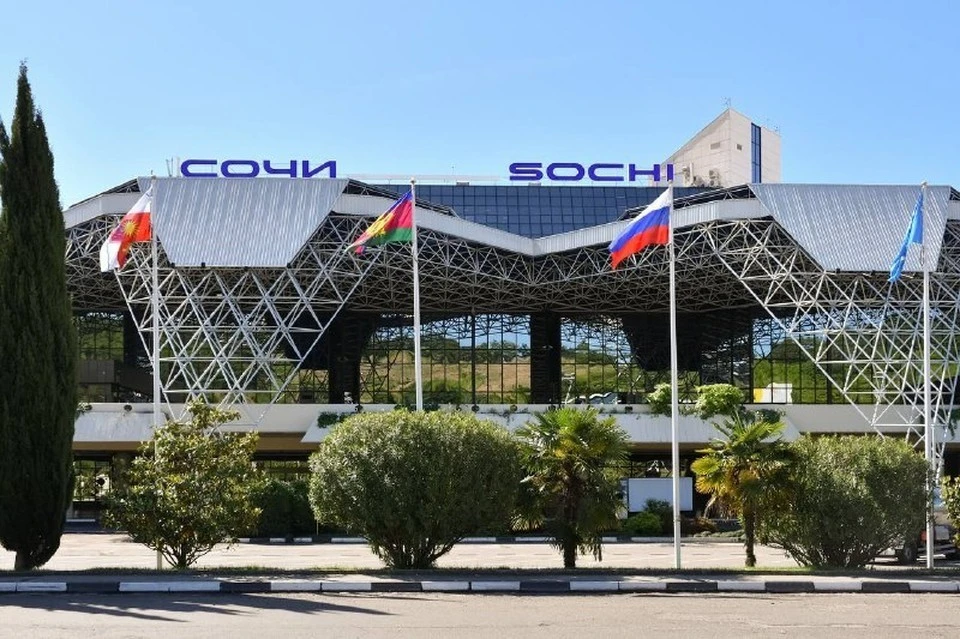 Два самолёта столкнулись в аэропорту Сочи, никто не пострадал