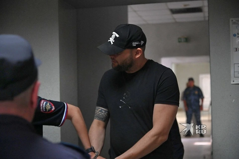 Александр скрывал свое лицо в ходе судебного процесса