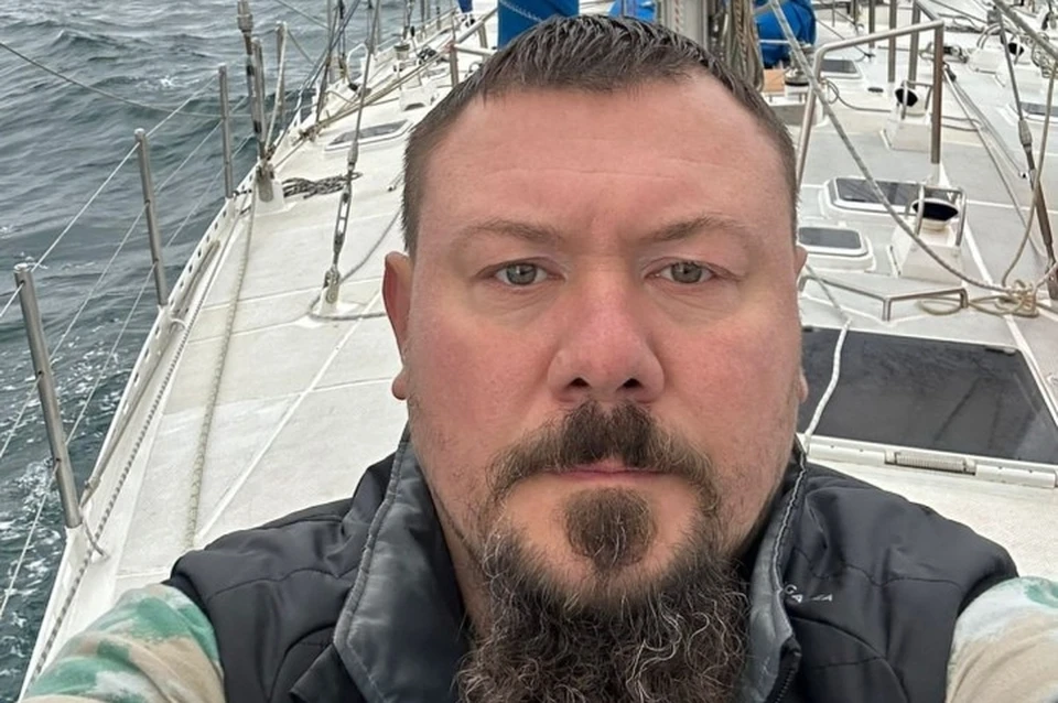 Краснодарец Евгений Прощенко пересек Атлантику с кубанским флагом в составе экспедиции. Фото: t.me/rgo_krasnodar