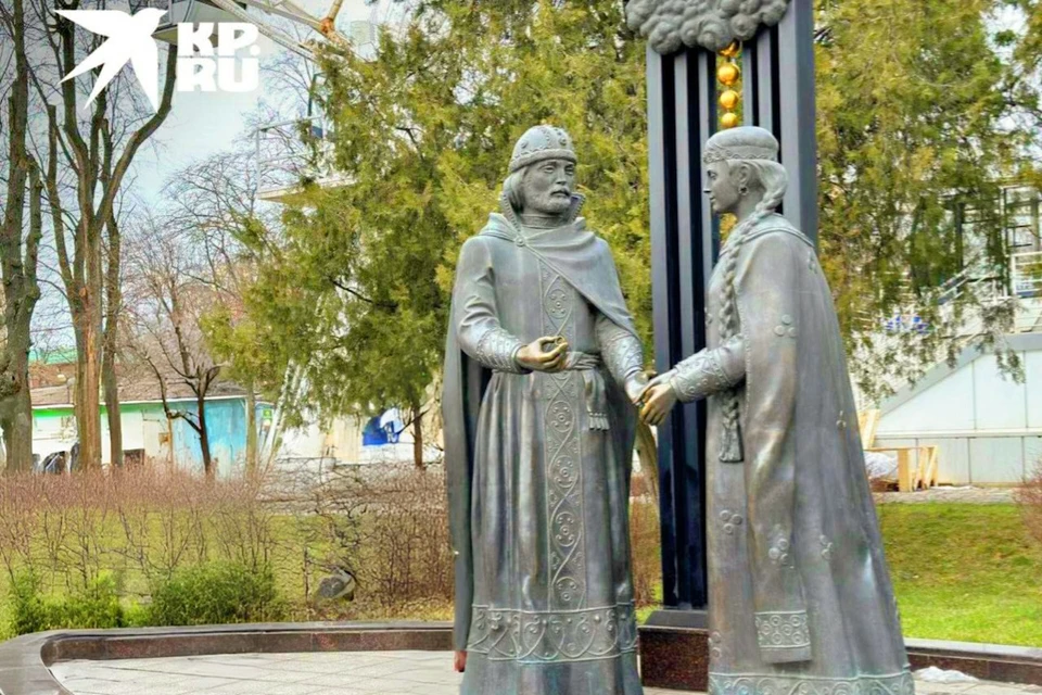 В День семьи, любви и верности в городских парках запланированы концерты и конкурсы.