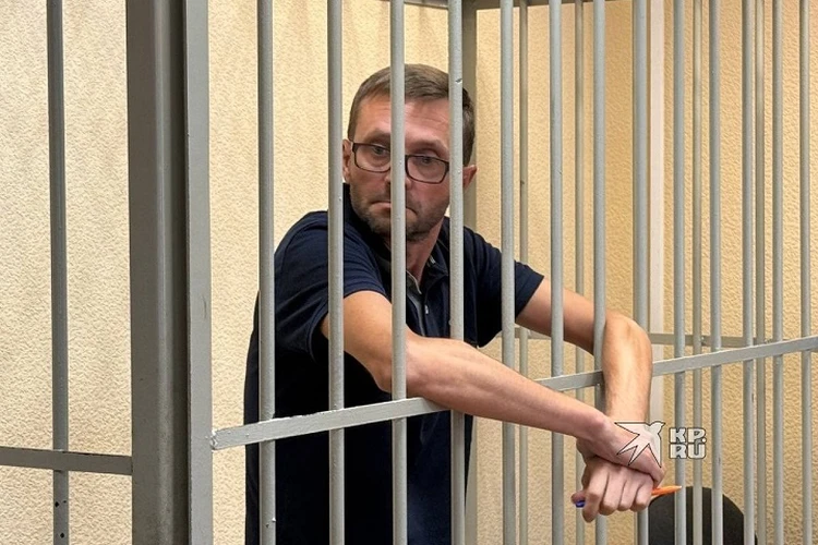 «Их давно вели»: известного адвоката отправили в СИЗО для бывших силовиков