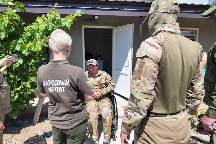 «Мы помним всех пацанов, никто не забыт!»: Бойцы с Днепра навестили в Крыму раненого товарища