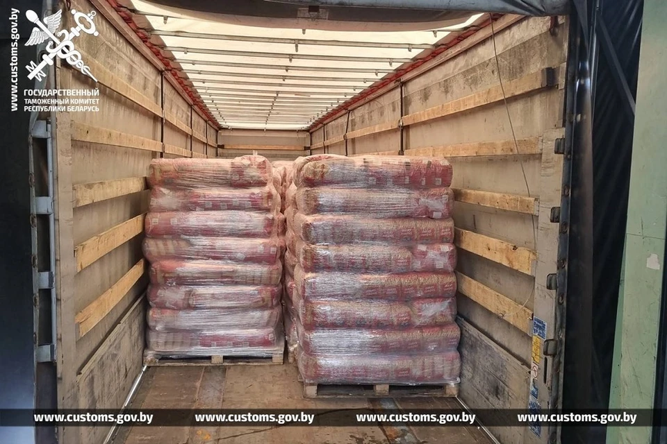 Более 18 тонн макарон пытались нелегально ввезти в Беларусь. Фото: ГТК.
