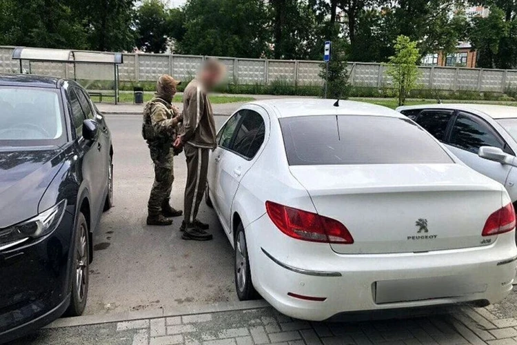 100 тысяч рублей за физраствор. Житель Алтайского края стал членом банды, организовавшей подпольные клиники для зависимых
