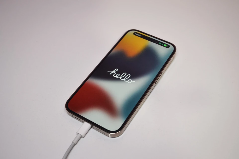 Депутат Попов опроверг информацию о запрете ввоза iPhone без RuStore