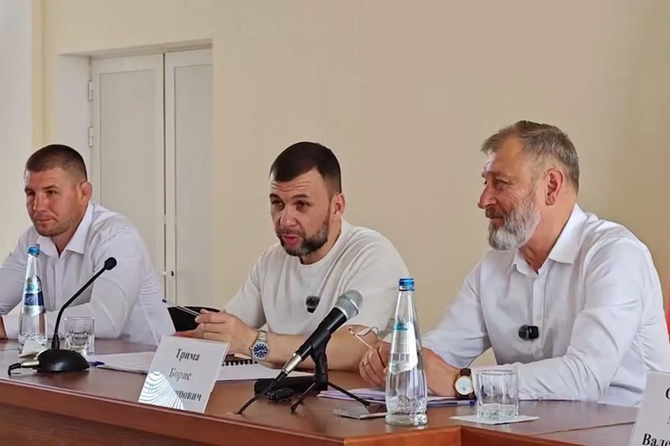 Денис Пушилин рассказал о планах по ремонту домов, стадиона и развитию туризма в Мангушском округе. Фото: Пушилин/ТГ