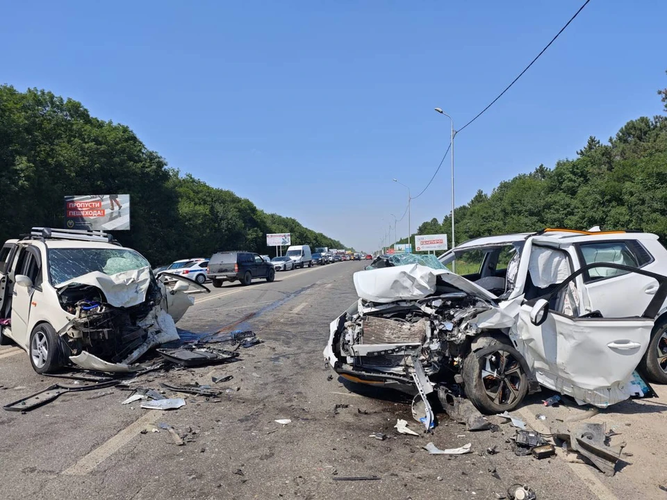Один человек погиб и три пострадали в аварии на Ставрополье. Фото: Госавтоинспекция Ставрополья