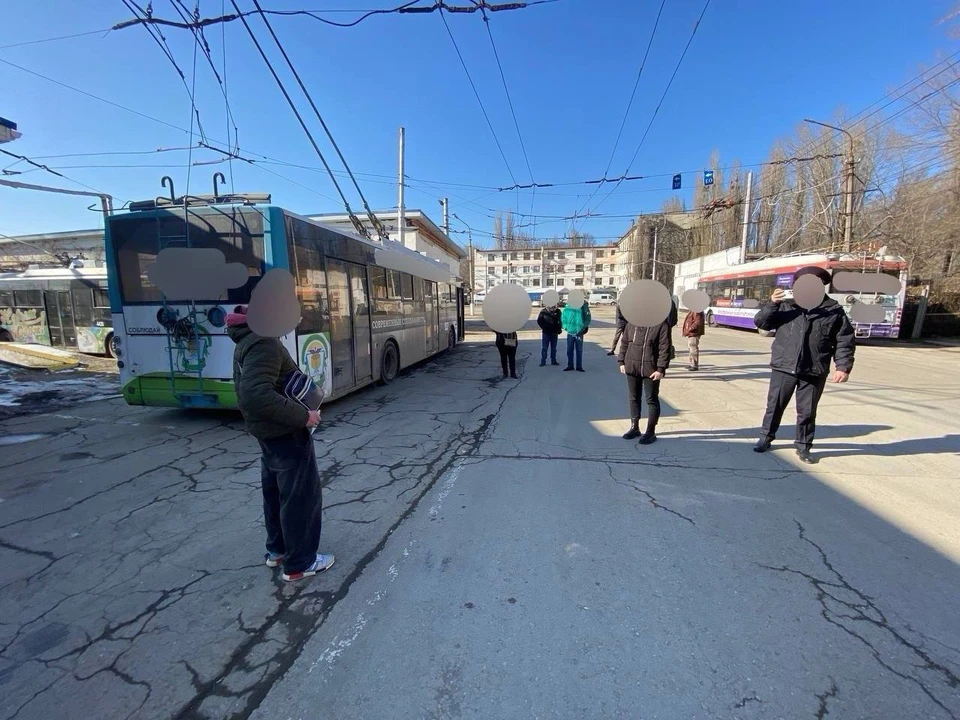 В Симферополе парней осудили за хулиганство в троллейбусе. Фото: t.me/proc_crimea