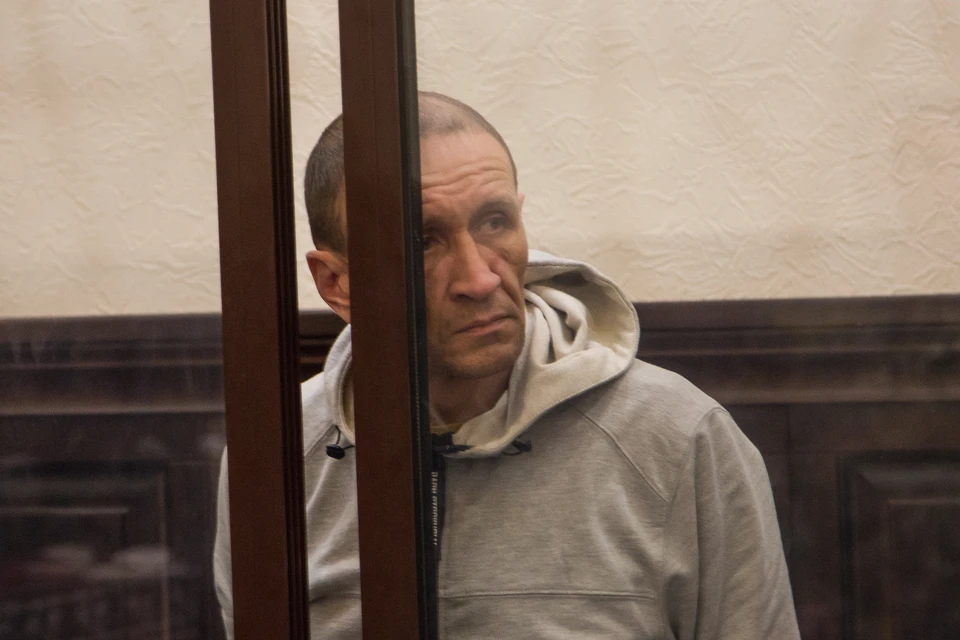 Пожарный Сергей Генин, осужденный за халатность при тушении пожара в ТРЦ «Зимняя вишня» в Кемерове, скончался.