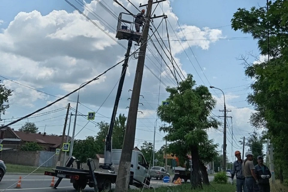 В Мариуполе природный пожар привел к повреждению энергосетей и отключению электричества в целом микрорайоне. Фото (архив): Администрация Мариуполя