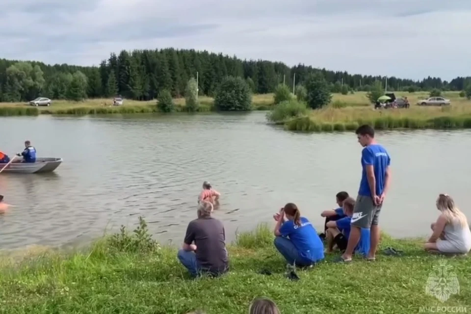 Утонувший мужчина был пьян. Фото: скриншот видео МЧС Удмуртии