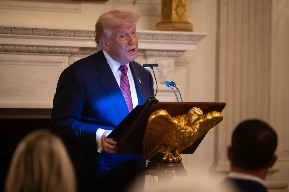 Трамп стал угрожать России из-за слов своей жены Мелании