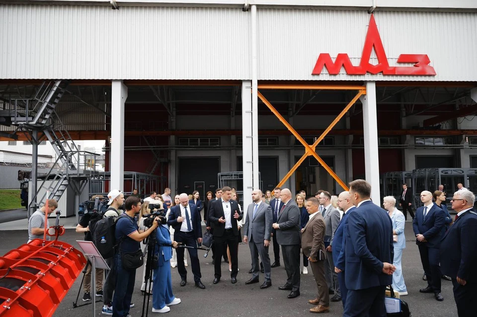 Делегация Самарской области посетила несколько крупных предприятий. Фото: Иван Макеев