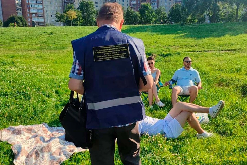 Еще восемь жителей Северной столицы стали слушателями профилактической беседы. Фото: t.me/spb_zakn