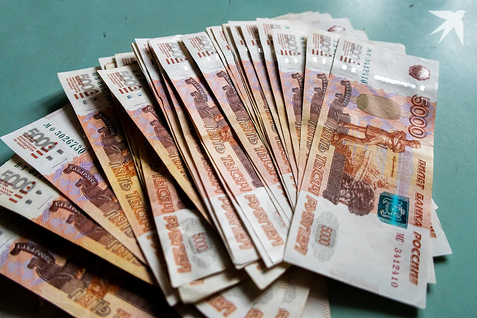 Возбуждено уголовное дело по части 1 статьи 159 УК РФ (мошенничество). Сейчас северянка находится под подпиской о невыезде.