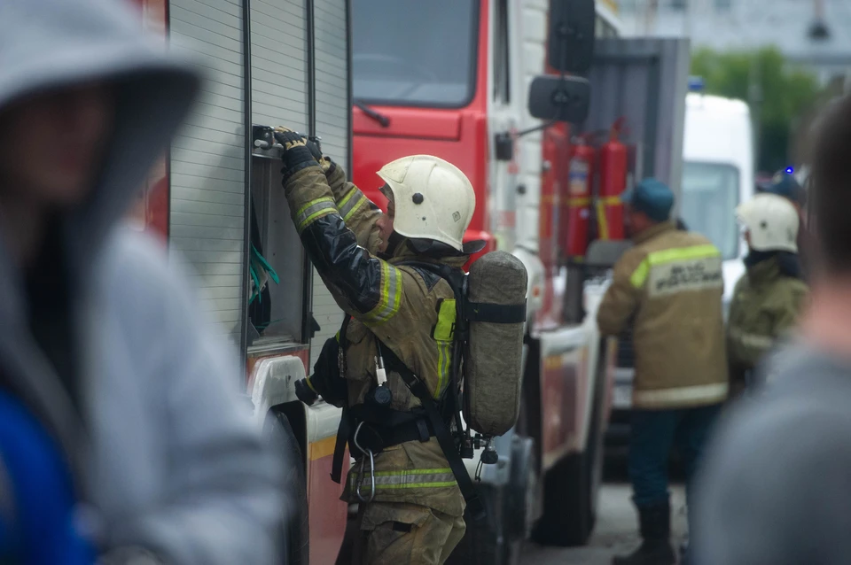 На месте задействовали восемь человек личного состава и две автоцистерны