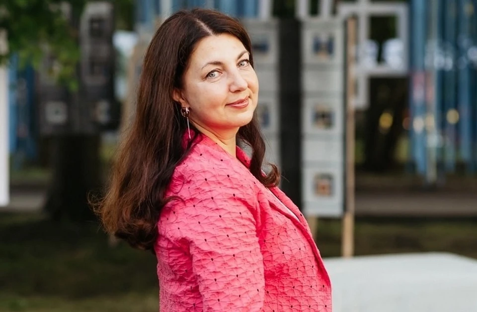 Елена Доможирова.