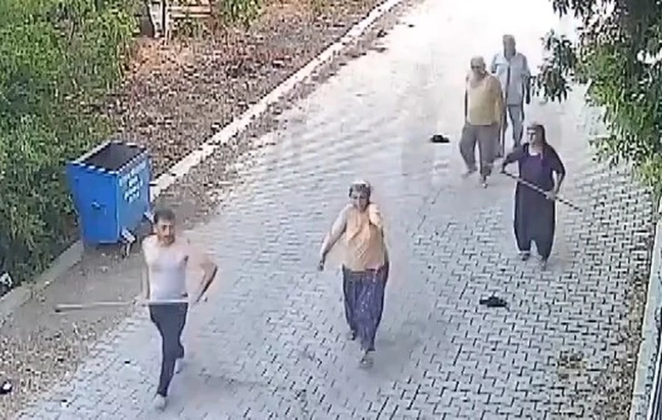 Причиной конфликта в семье стал спор из-за распределения имущества.