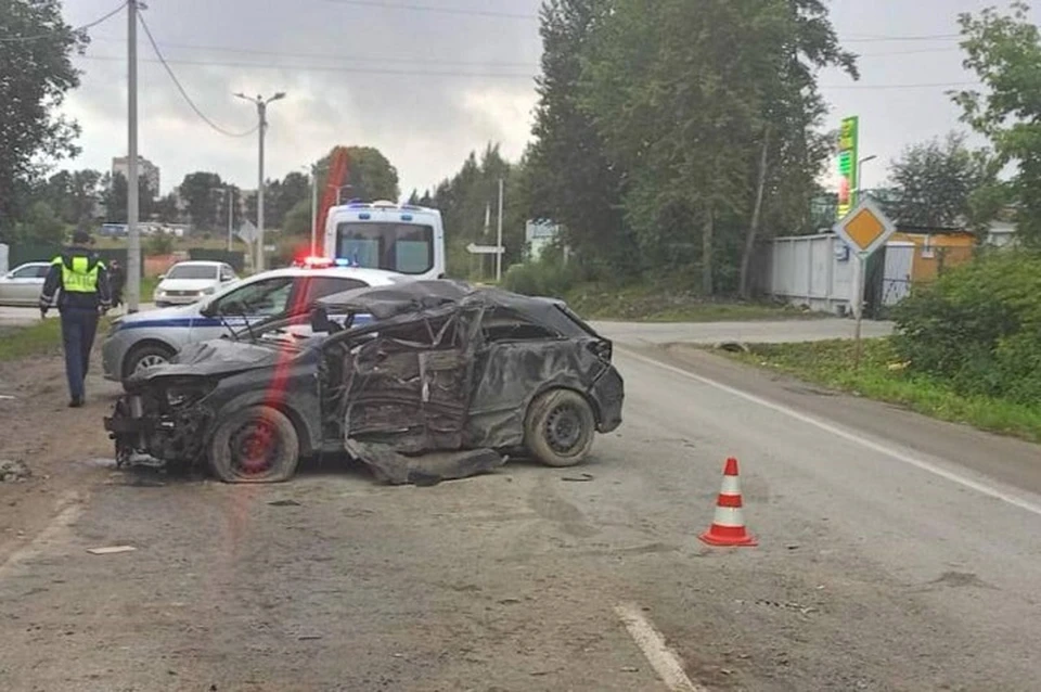 На месте ДТП погибли два человека. Фото: региональная Госавтоинспекция