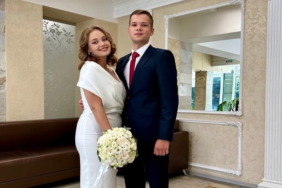 Шестисотая пара с начала года зарегистрировала брак в Рыбинске. Фото: Управление ЗАГС по Ярославской области.